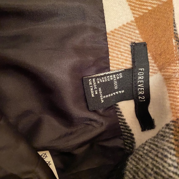 Plaid mini skirt - Picture 2 of 4